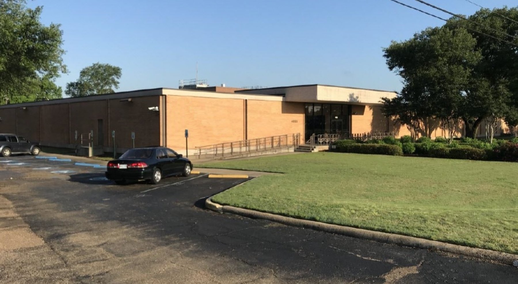 Image for Jackson MS: 56,900±SF Former Bank Operations Center on 5.72± Acres at 4855 I-55 N, Jackson MS 39206 (Hinds County)