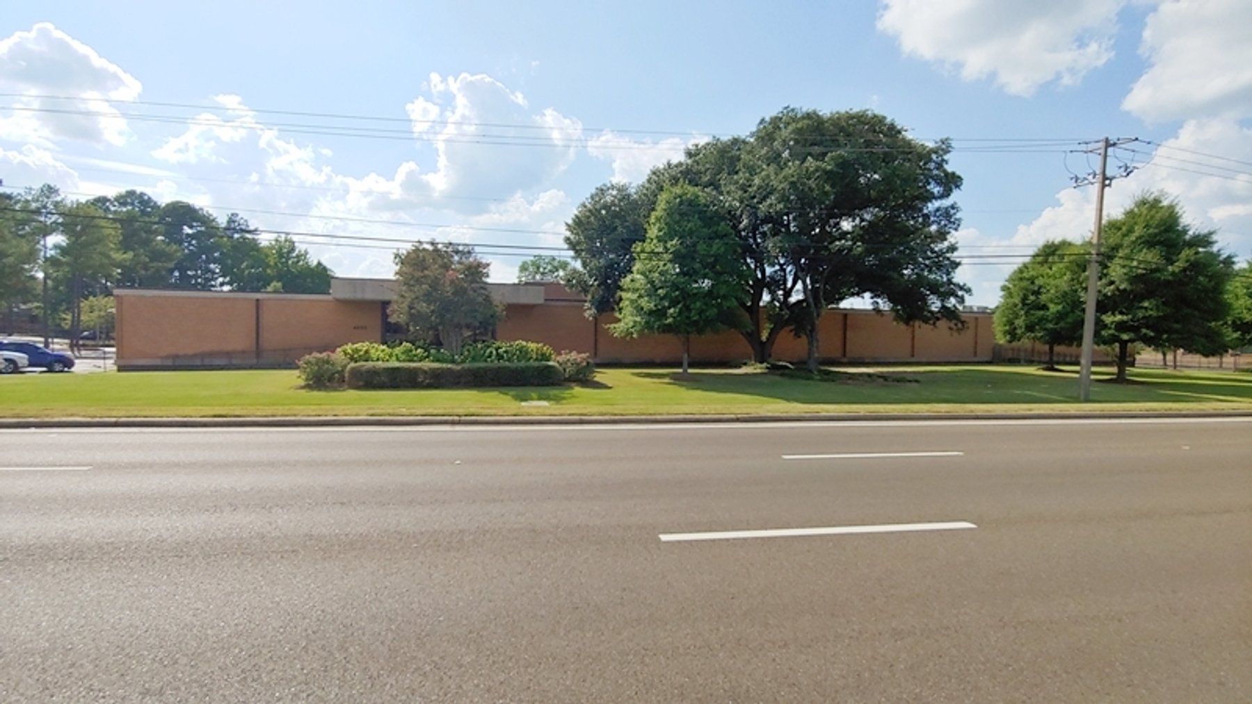 Image for Jackson MS: 56,900±SF Former Bank Operations Center on 5.72± Acres at 4855 I-55 N, Jackson MS 39206 (Hinds County)