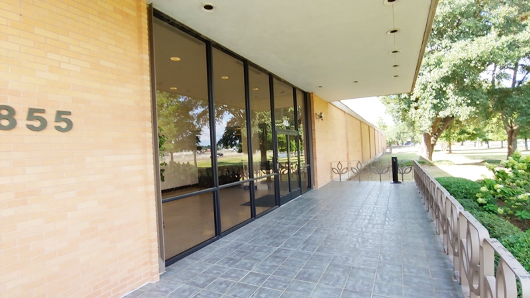 Image for Jackson MS: 56,900±SF Former Bank Operations Center on 5.72± Acres at 4855 I-55 N, Jackson MS 39206 (Hinds County)