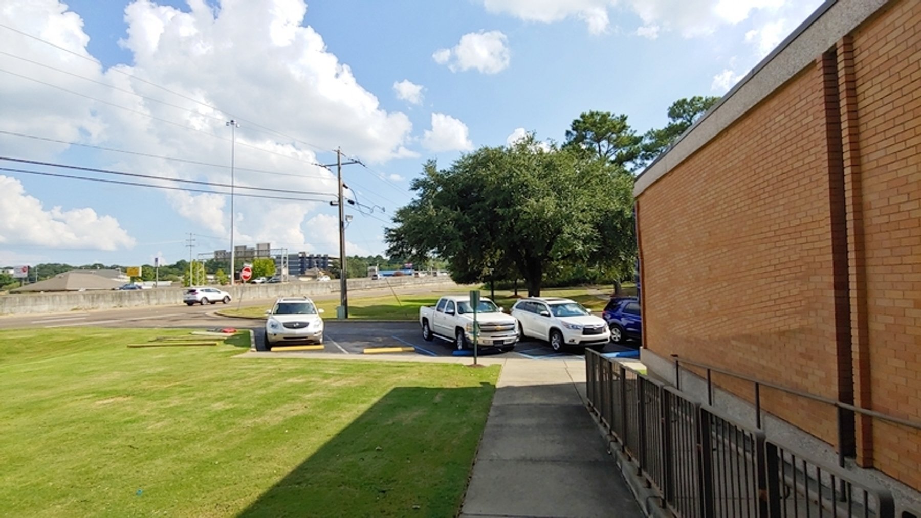 Image for Jackson MS: 56,900±SF Former Bank Operations Center on 5.72± Acres at 4855 I-55 N, Jackson MS 39206 (Hinds County)