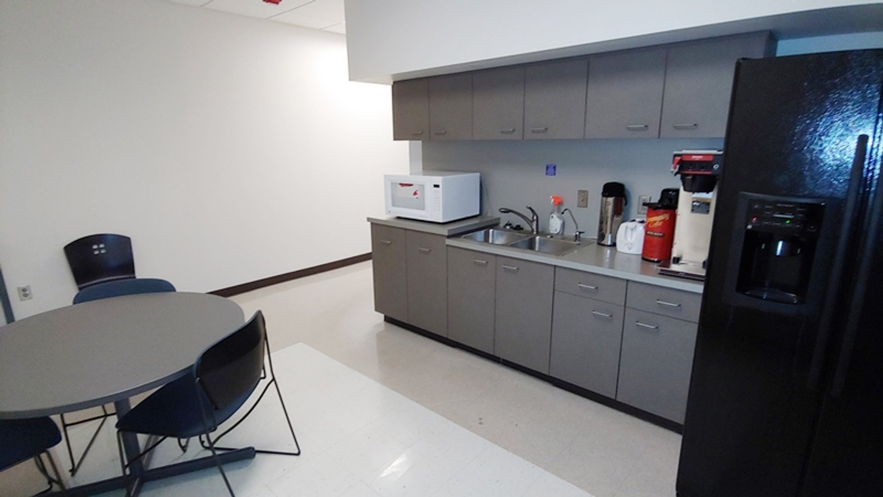 Image for Jackson MS: 56,900±SF Former Bank Operations Center on 5.72± Acres at 4855 I-55 N, Jackson MS 39206 (Hinds County)