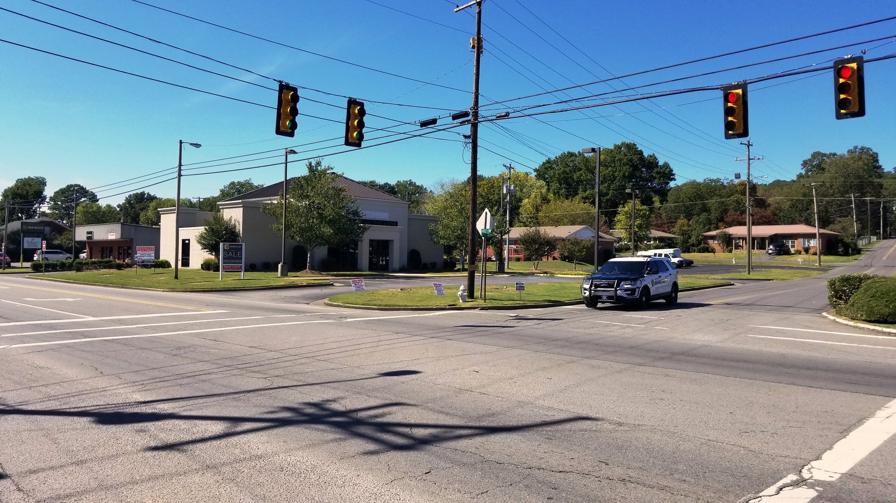 Image for Fort Payne, AL: 3,356±SF Former Bank Branch at 1718 Gault Avenue N., Fort Payne, AL 35967 (DeKalb County) 