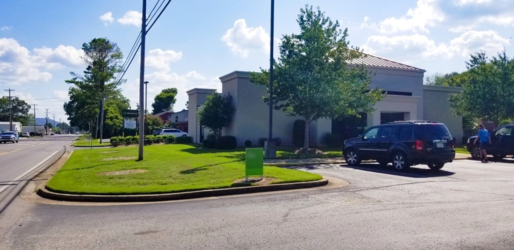 Image for Fort Payne, AL: 3,356±SF Former Bank Branch at 1718 Gault Avenue N., Fort Payne, AL 35967 (DeKalb County) 