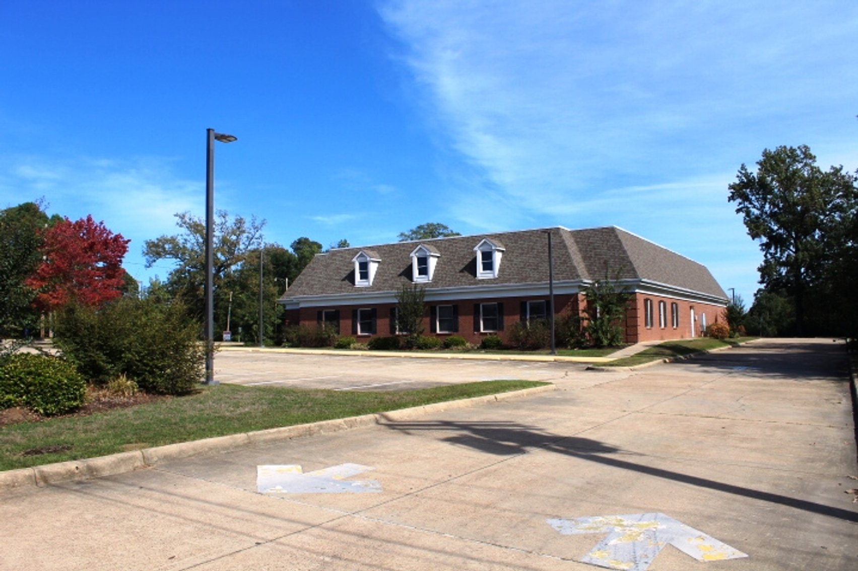 Image for Fordyce, AR: 9,910±SF Former Bank Branch at 611 West 4th Street, Fordyce, AR 71742 (Dallas County)