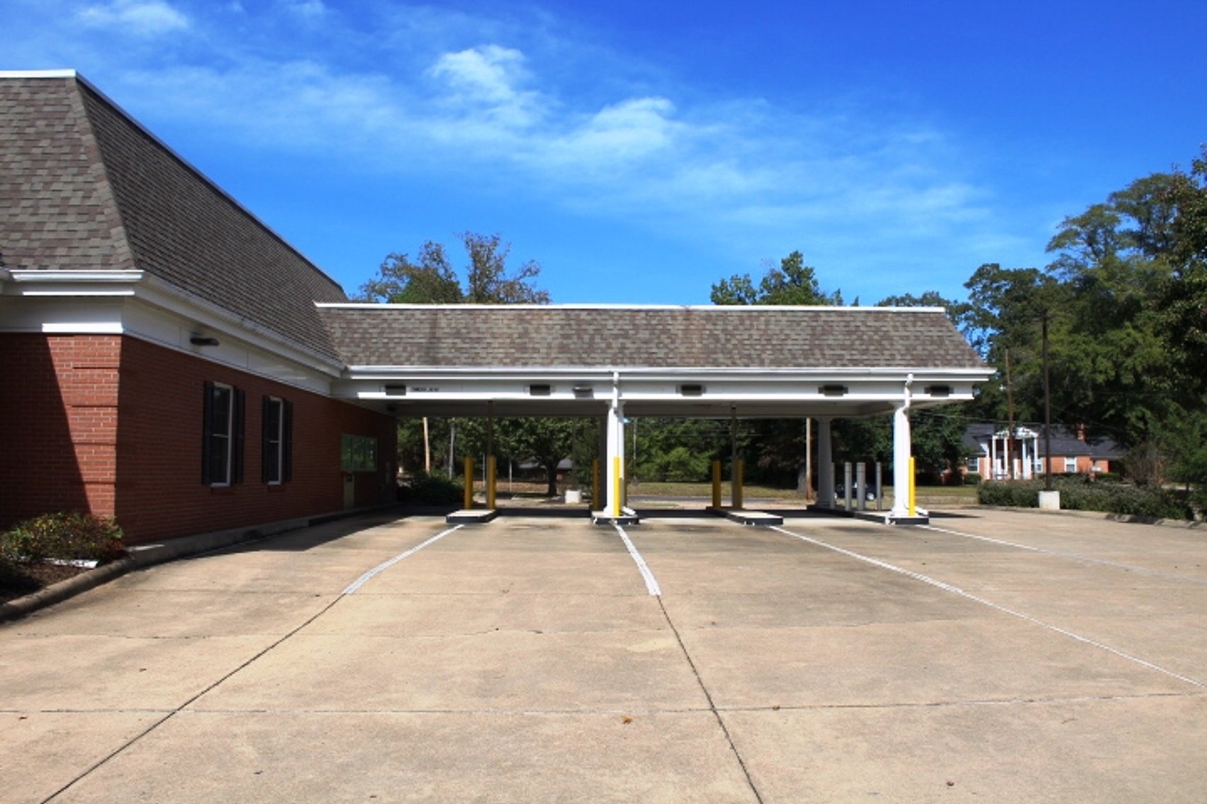 Image for Fordyce, AR: 9,910±SF Former Bank Branch at 611 West 4th Street, Fordyce, AR 71742 (Dallas County)