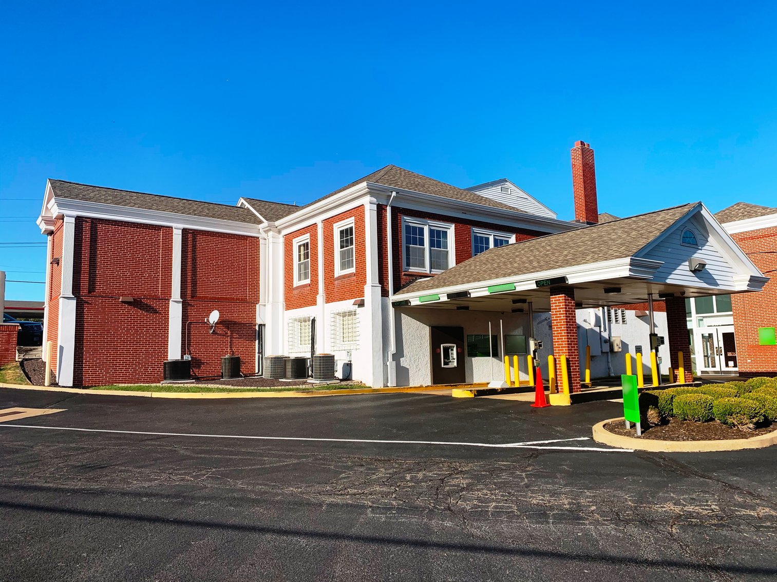 Image for Affton, MO: 8,300±SF Footprint Former Bank Branch on .84± Acre at 9100 Gravois Road, Affton, MO 63123 (St. Louis County)