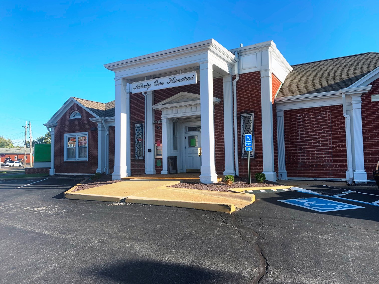 Image for Affton, MO: 8,300±SF Footprint Former Bank Branch on .84± Acre at 9100 Gravois Road, Affton, MO 63123 (St. Louis County)