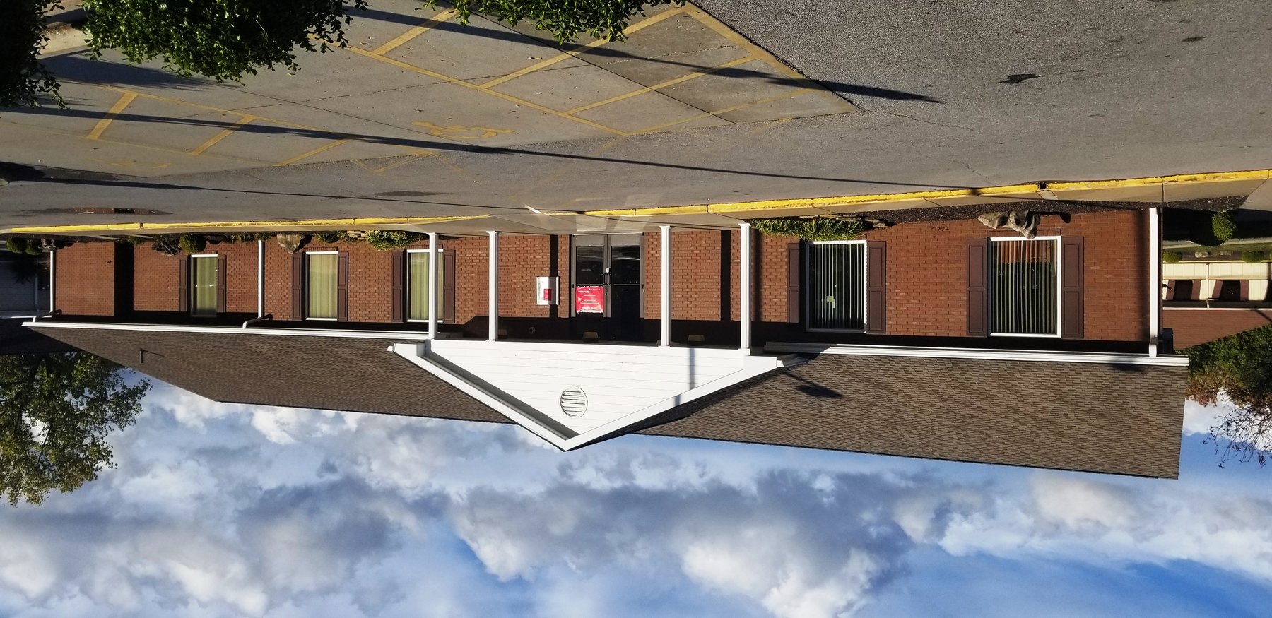 Image for Carbondale, IL: 7,384±SF Footprint Former Bank Branch on 1.15± Acres at 601 E. Main Street, Carbondale, IL 62901 (Jackson County)