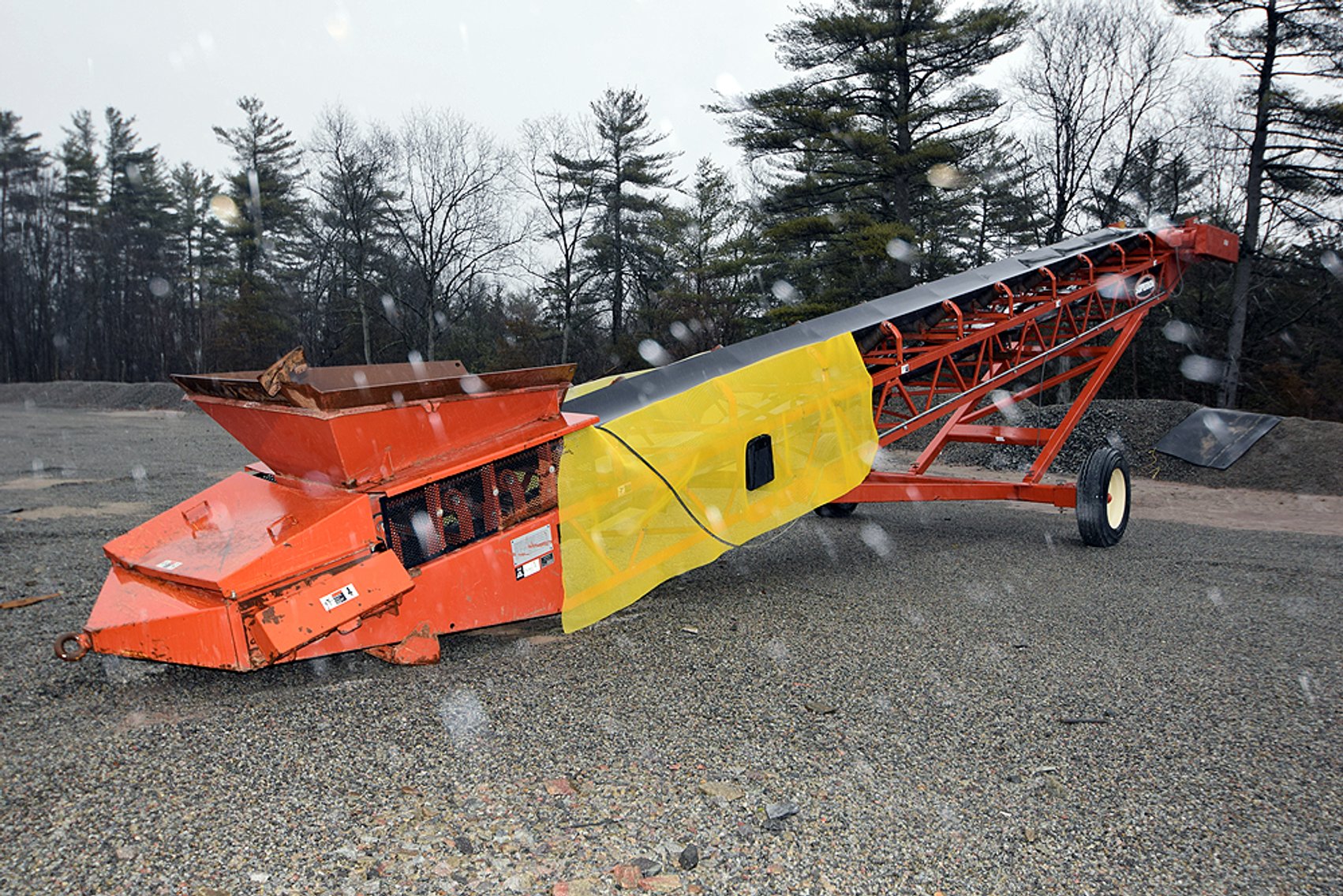 Image for Superior Industries, 36” x 50’ Portable, Radial Stacking Conveyor