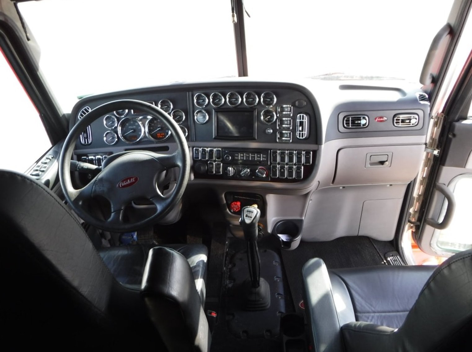 Image for Mankato, MN: 2013 Peterbilt 386/78