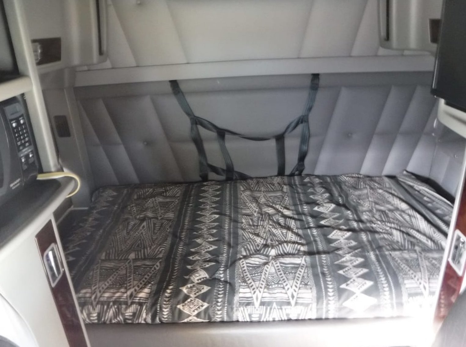 Image for Mankato, MN: 2013 Peterbilt 386/78