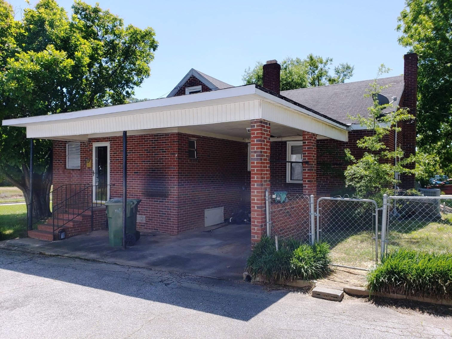 Image for Union, SC: 1,463± SF Brick House with 3BR/ 2BA on .36± Acre at 525 Thompson Blvd., Union, SC 29379 (Union County)