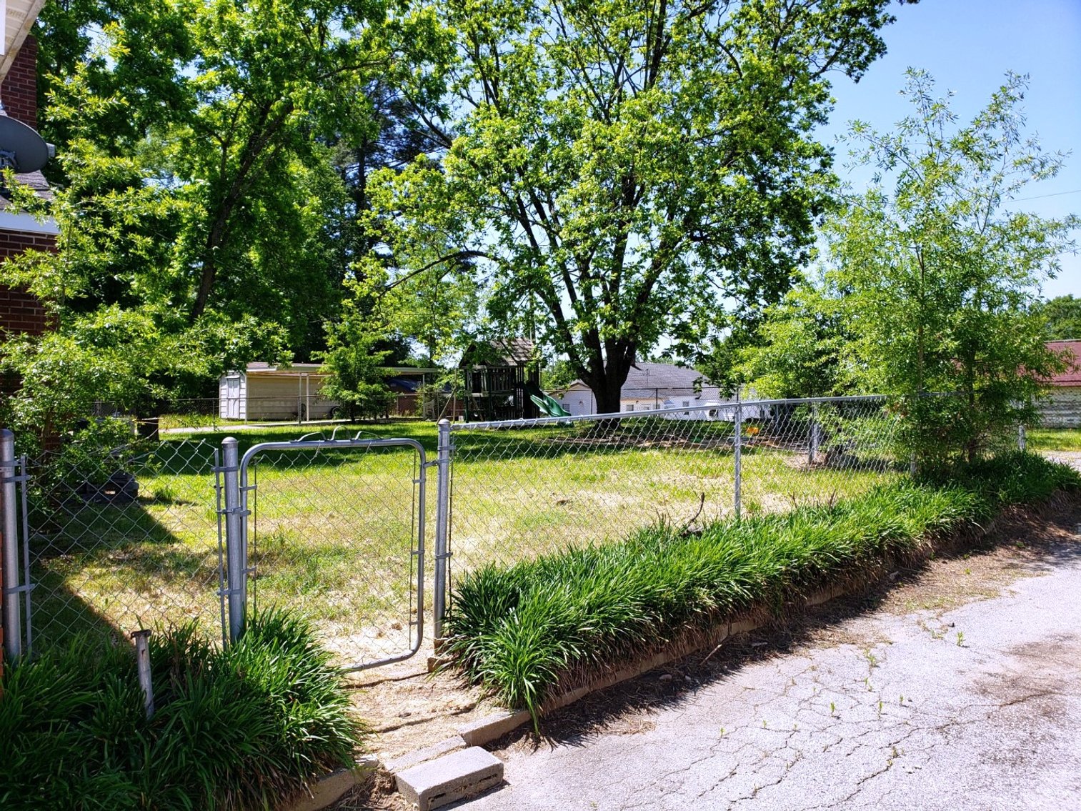 Image for Union, SC: 1,463± SF Brick House with 3BR/ 2BA on .36± Acre at 525 Thompson Blvd., Union, SC 29379 (Union County)