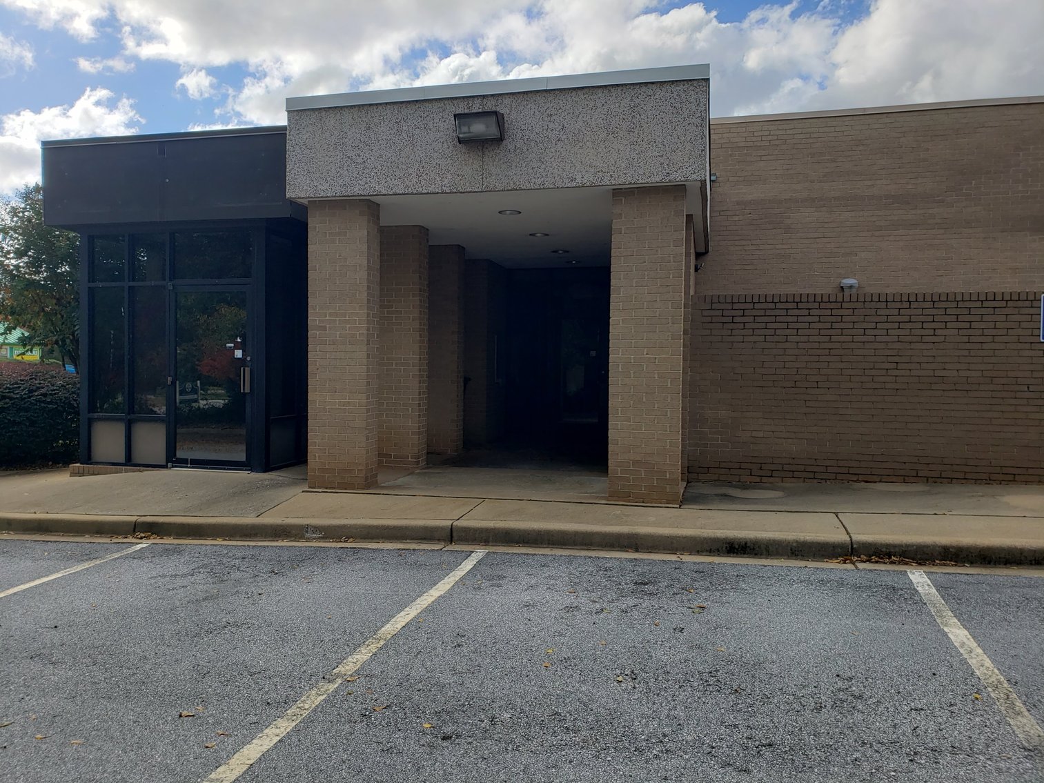 Image for Property #107: Honea Path, SC: 2,301±SF Former Bank Branch on 1.18± Acres at 509 E. Greer St., Honea Path, SC 29654 (Anderson County)
