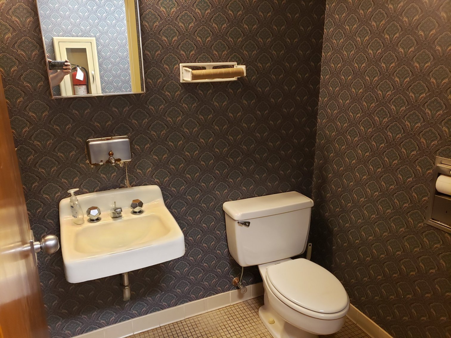 Image for Property #107: Honea Path, SC: 2,301±SF Former Bank Branch on 1.18± Acres at 509 E. Greer St., Honea Path, SC 29654 (Anderson County)