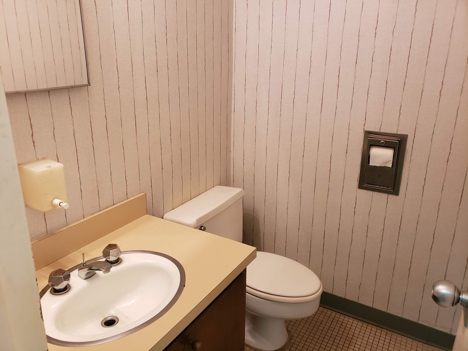 Image for Property #107: Honea Path, SC: 2,301±SF Former Bank Branch on 1.18± Acres at 509 E. Greer St., Honea Path, SC 29654 (Anderson County)