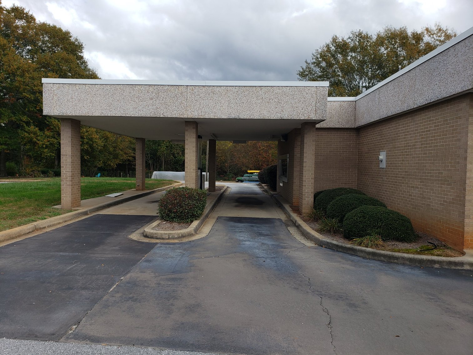 Image for Property #107: Honea Path, SC: 2,301±SF Former Bank Branch on 1.18± Acres at 509 E. Greer St., Honea Path, SC 29654 (Anderson County)