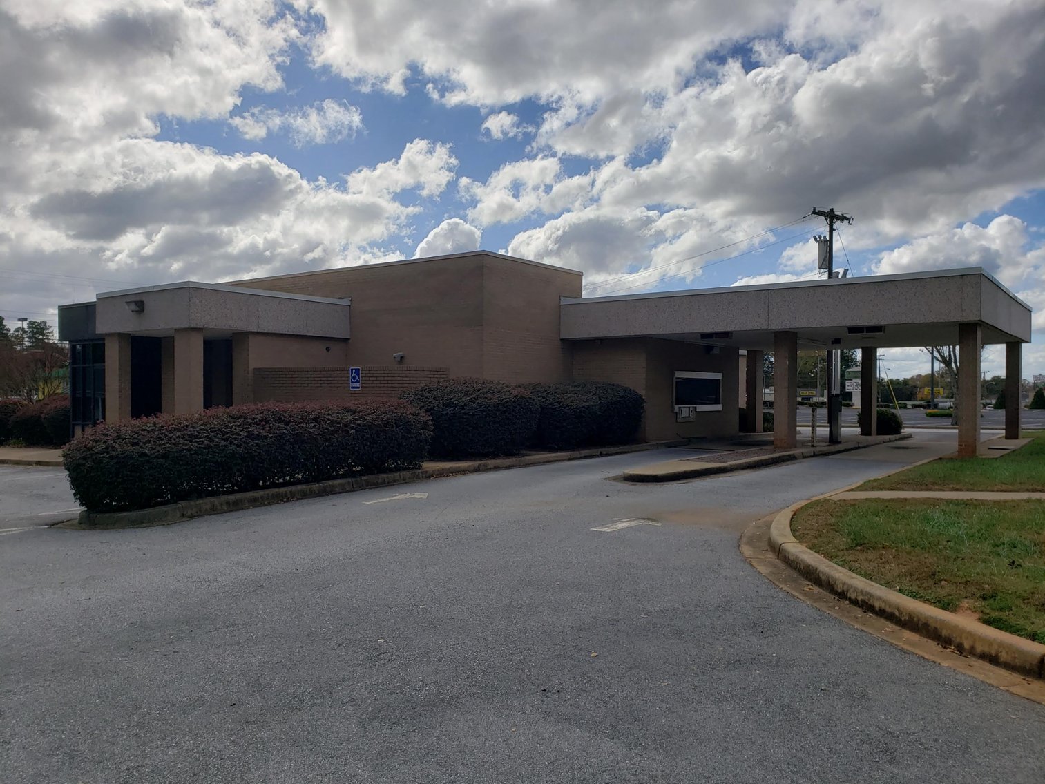 Image for Property #107: Honea Path, SC: 2,301±SF Former Bank Branch on 1.18± Acres at 509 E. Greer St., Honea Path, SC 29654 (Anderson County)