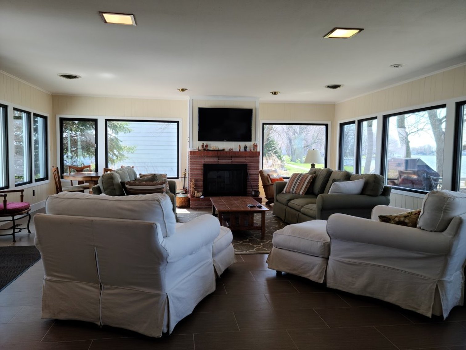 Image for Gorgeous Lake Property!