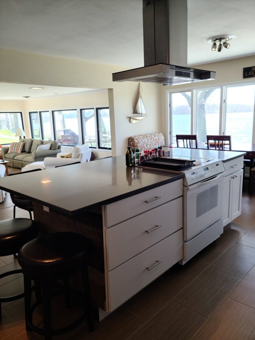 Image for Gorgeous Lake Property!