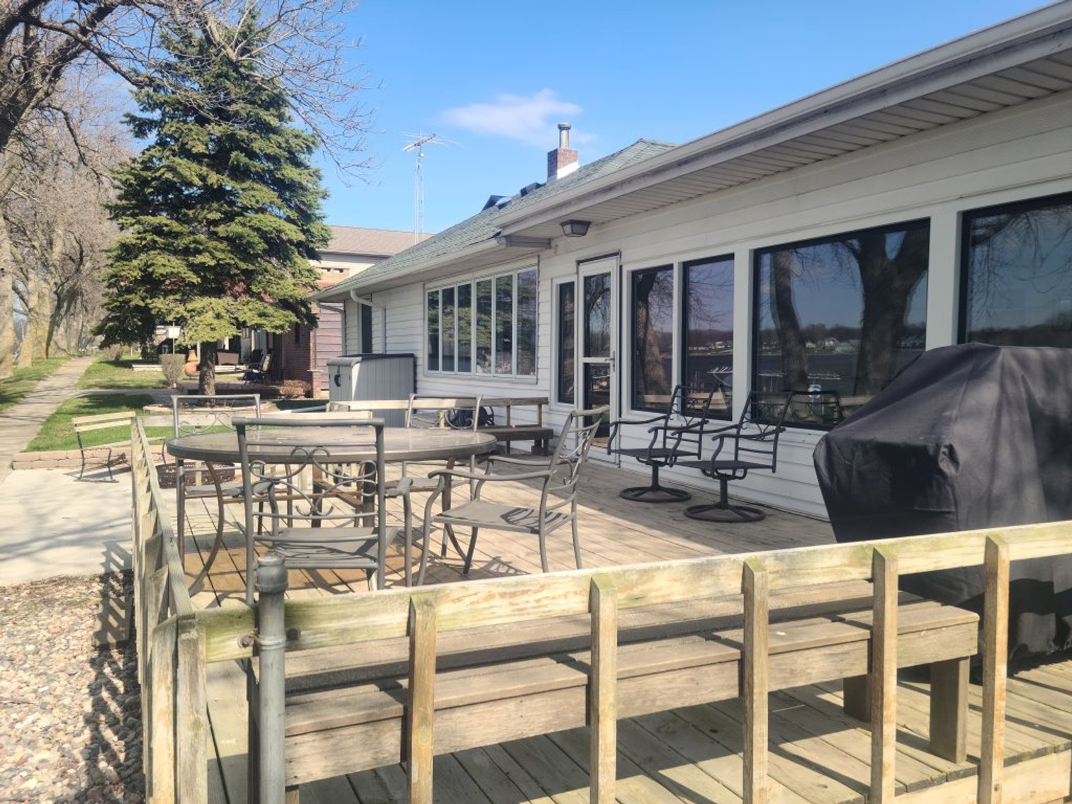 Image for Gorgeous Lake Property!