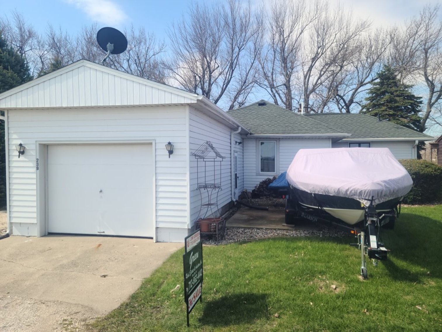 Image for Gorgeous Lake Property!