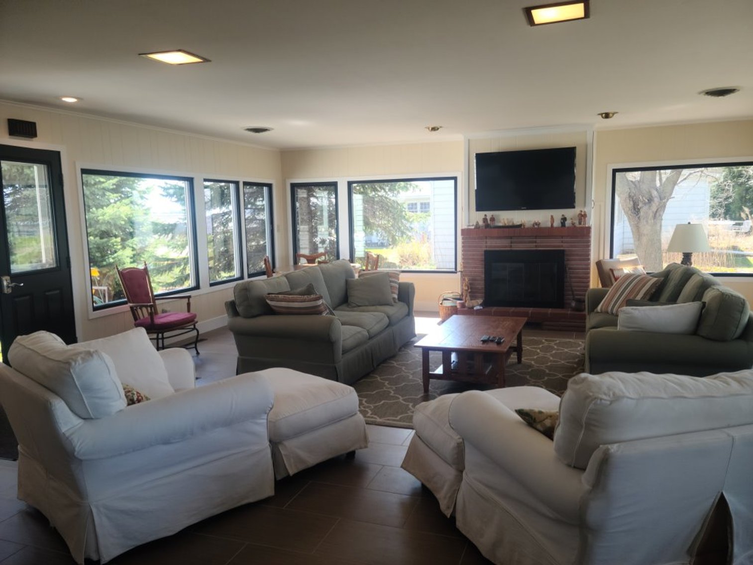 Image for Gorgeous Lake Property!