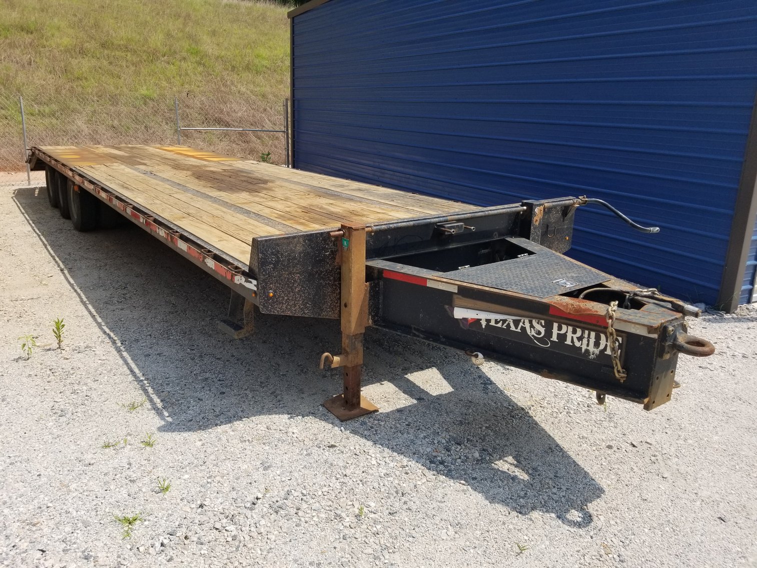 Image for LaGrange, GA: 2018 TEXAS PRIDE 30’ Pintle Hitch Tri-Axle Equipment Trailer
