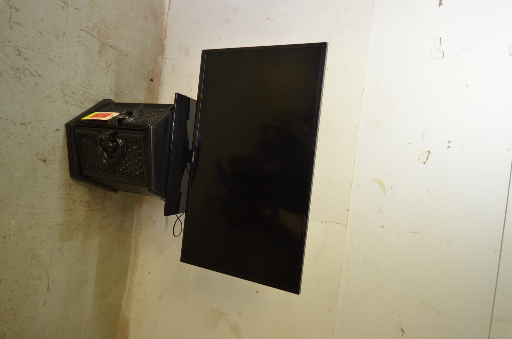 Image for FORDSON TRACTORS, COMMERICIAL LIGHTING, AUTO PARTS, FISHING TACKLE AND FURNITURE