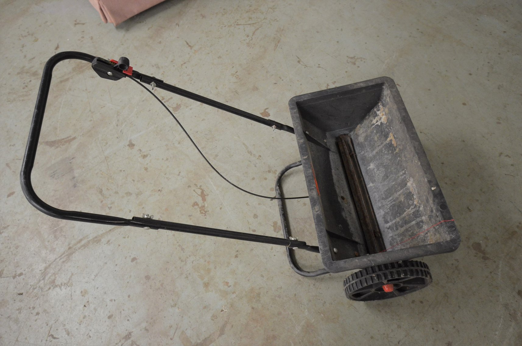 Image for 2000 FORD F350, ENCLOSED TRAILER, 100+ MORGAN  SILVER DOLLARS, 18 STEAMER TRUNKS, TOOLS & MORE!