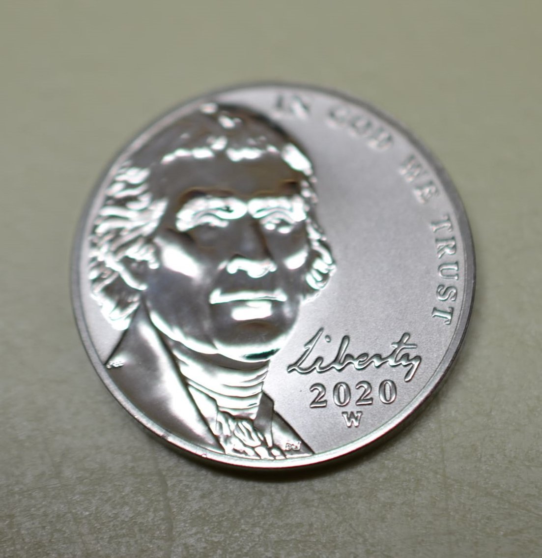 Image for 2004 FORD F150, EMBROIDERY MACHINE, GUNS, COINS, LAMPS, COLLECTIBLES, AND MORE!