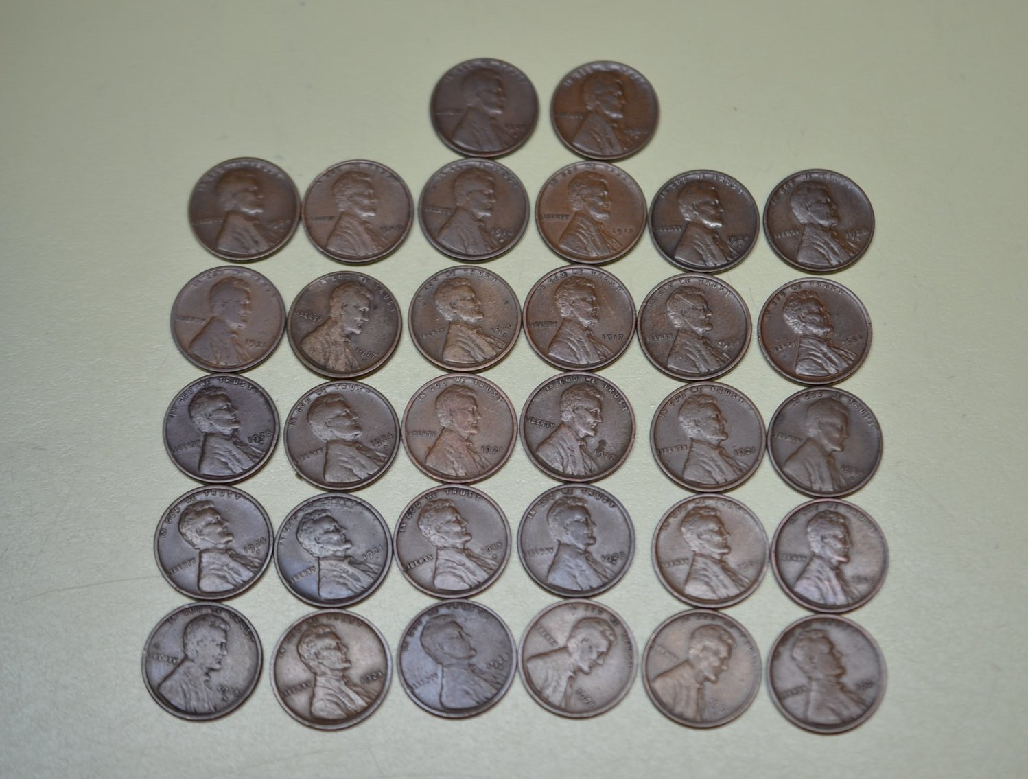 Image for 2004 FORD F150, EMBROIDERY MACHINE, GUNS, COINS, LAMPS, COLLECTIBLES, AND MORE!