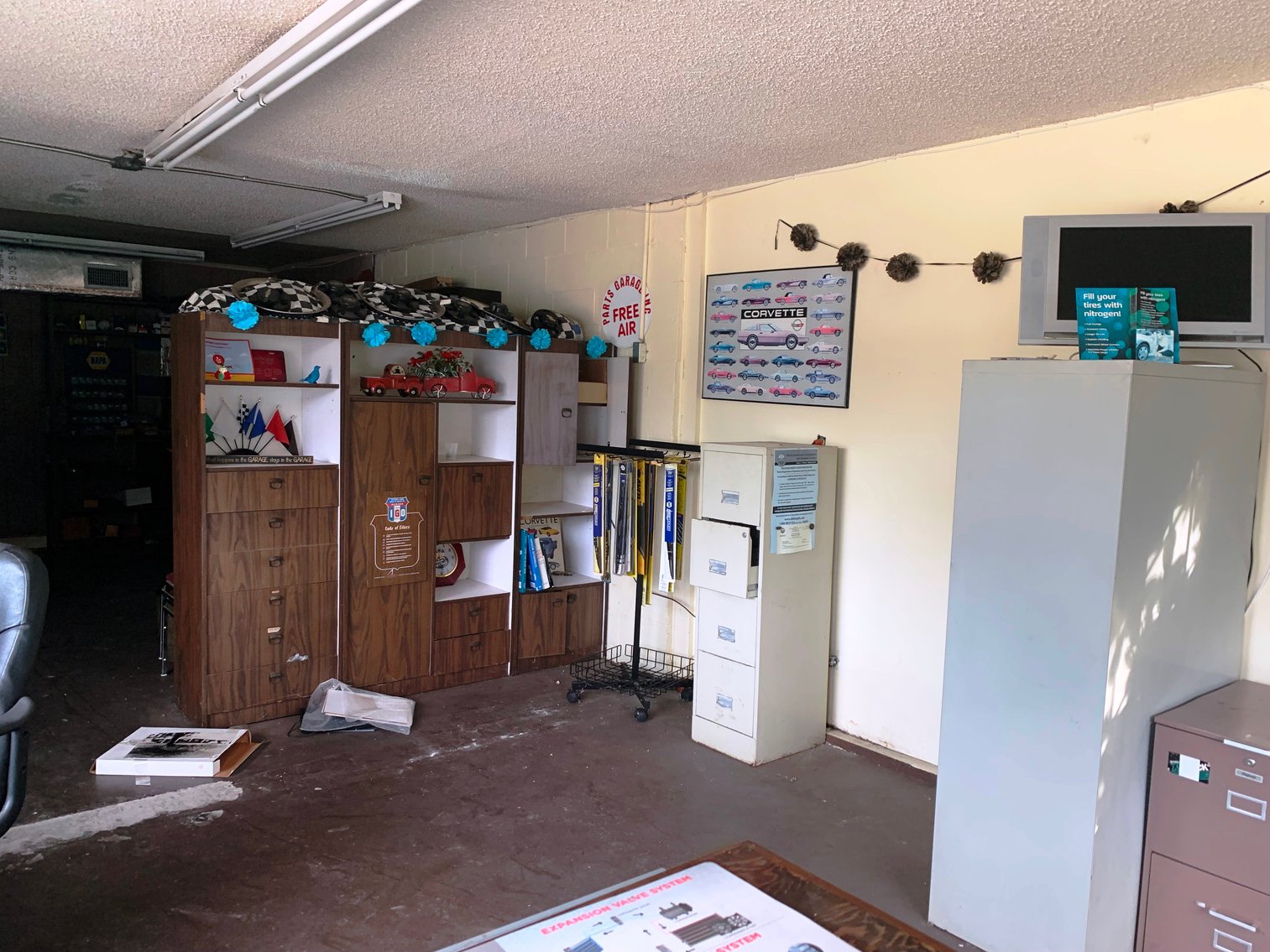 Image for Jacksonville, FL: Complete Liquidation of Assets of Little Bird Garage