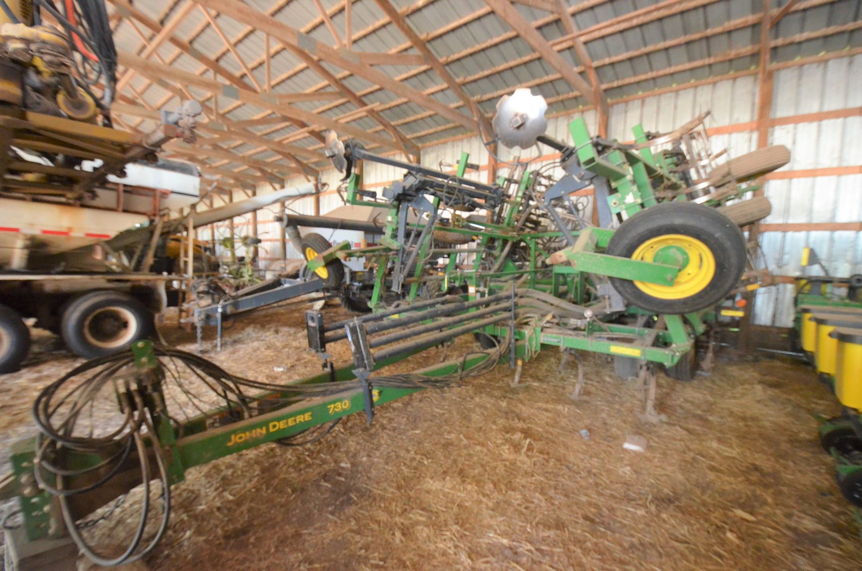 Image for JD 730 AIR SEEDER & FLEXI-COIL 1720 AIR CART