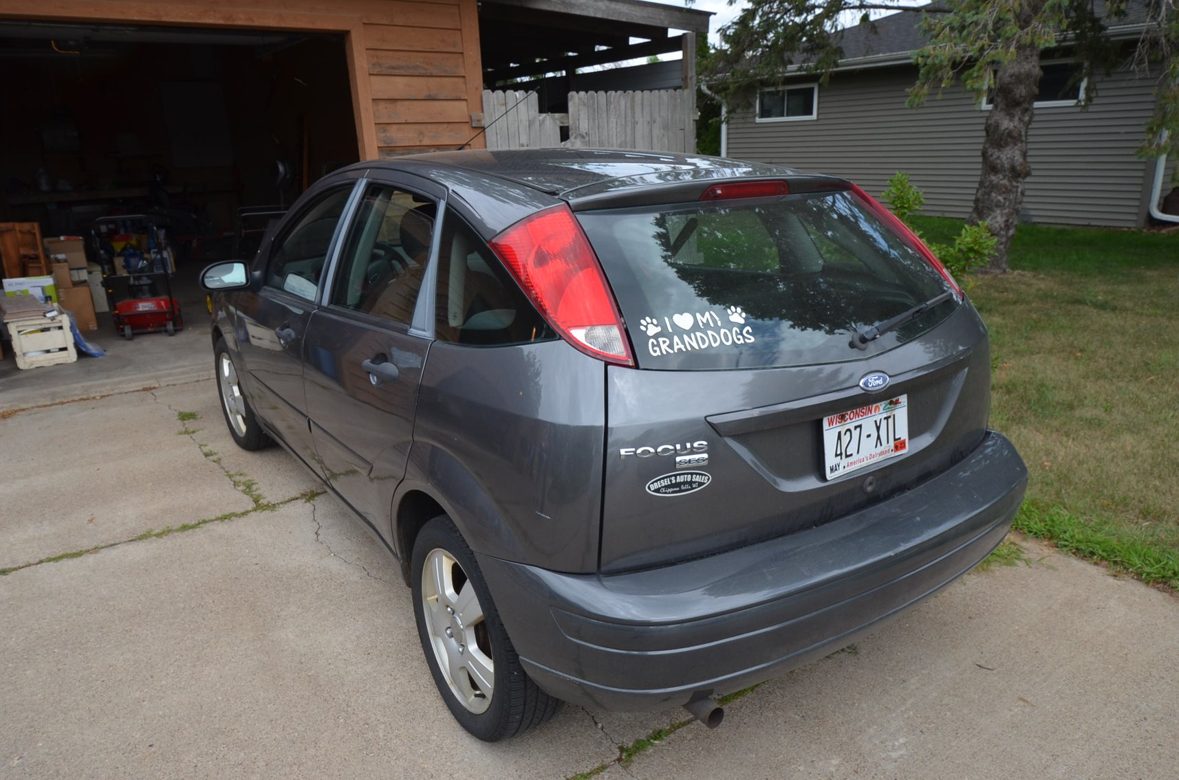 Image for 2007 FORD FOCUS, Z TURN MOWER, LAWN&GARDEN, FURNITURE, HOUSEHOLD, AND MORE - Mondovi, WI