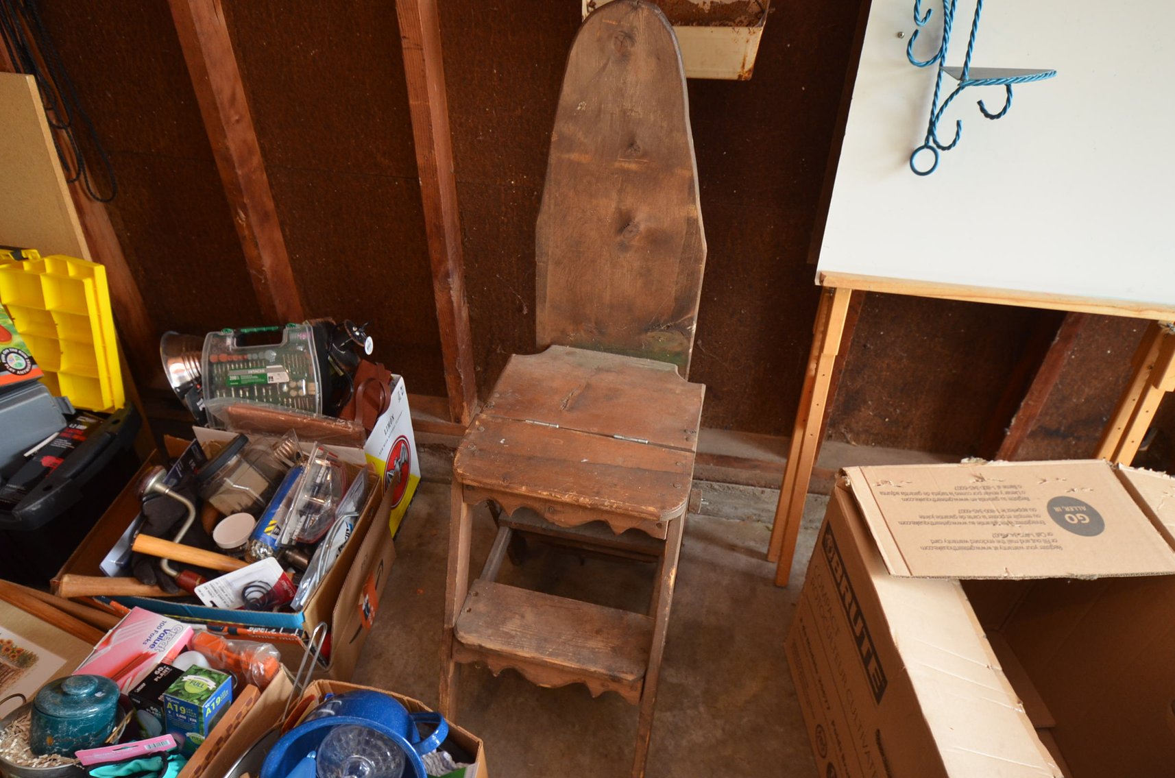 Image for 2007 FORD FOCUS, Z TURN MOWER, LAWN&GARDEN, FURNITURE, HOUSEHOLD, AND MORE - Mondovi, WI