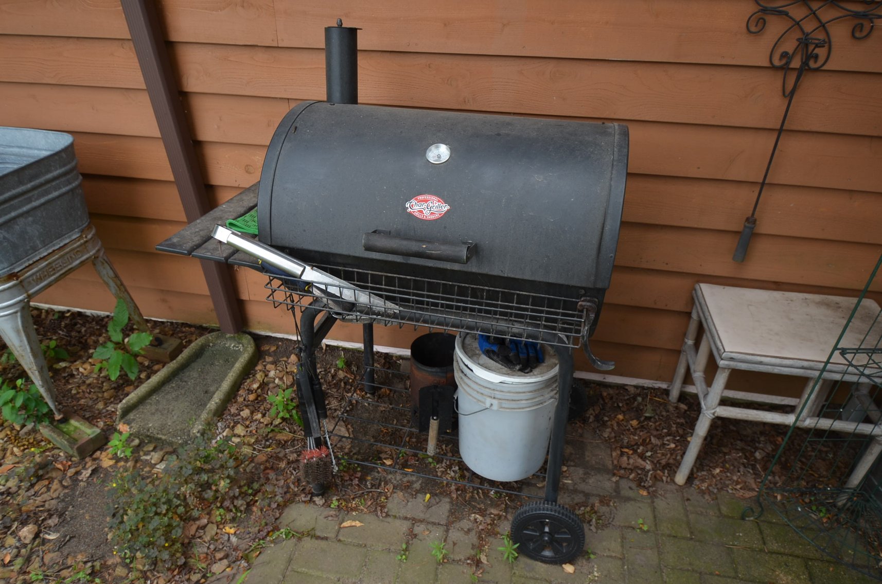 Image for 2007 FORD FOCUS, Z TURN MOWER, LAWN&GARDEN, FURNITURE, HOUSEHOLD, AND MORE - Mondovi, WI