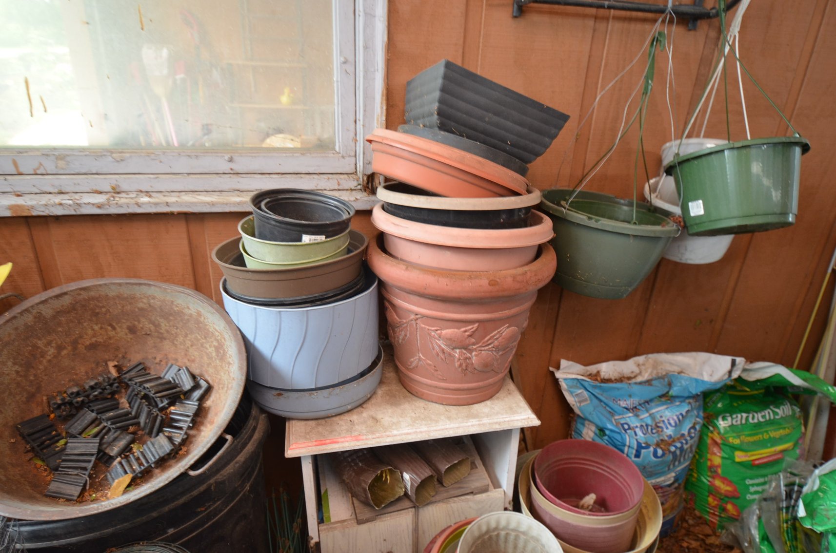 Image for 2007 FORD FOCUS, Z TURN MOWER, LAWN&GARDEN, FURNITURE, HOUSEHOLD, AND MORE - Mondovi, WI