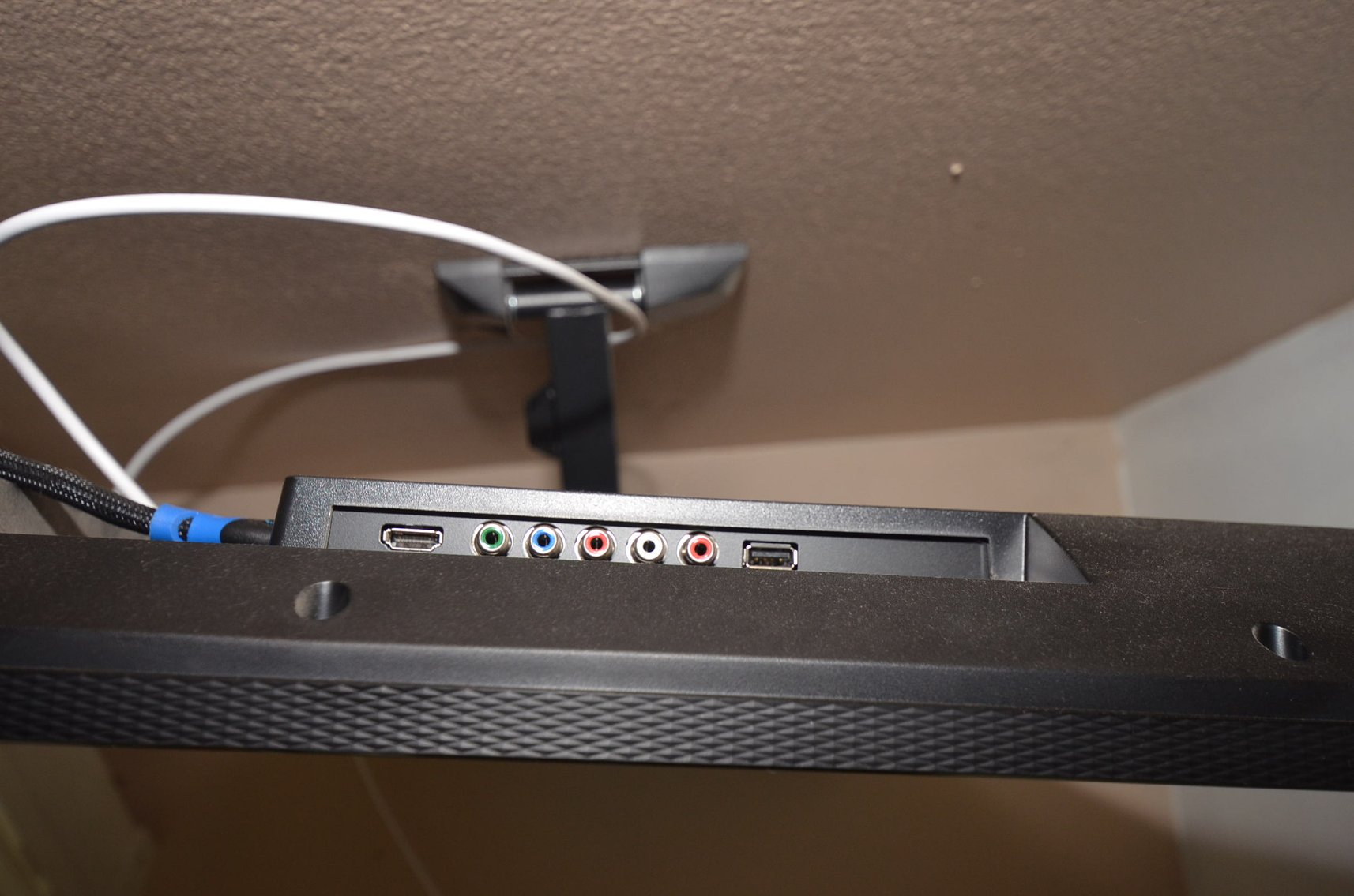 Image for 2007 FORD FOCUS, Z TURN MOWER, LAWN&GARDEN, FURNITURE, HOUSEHOLD, AND MORE - Mondovi, WI