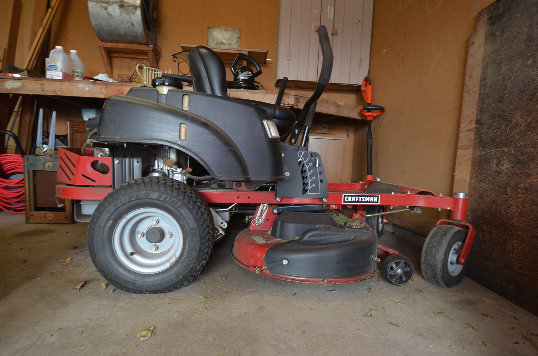 Image for 2007 FORD FOCUS, Z TURN MOWER, LAWN&GARDEN, FURNITURE, HOUSEHOLD, AND MORE - Mondovi, WI