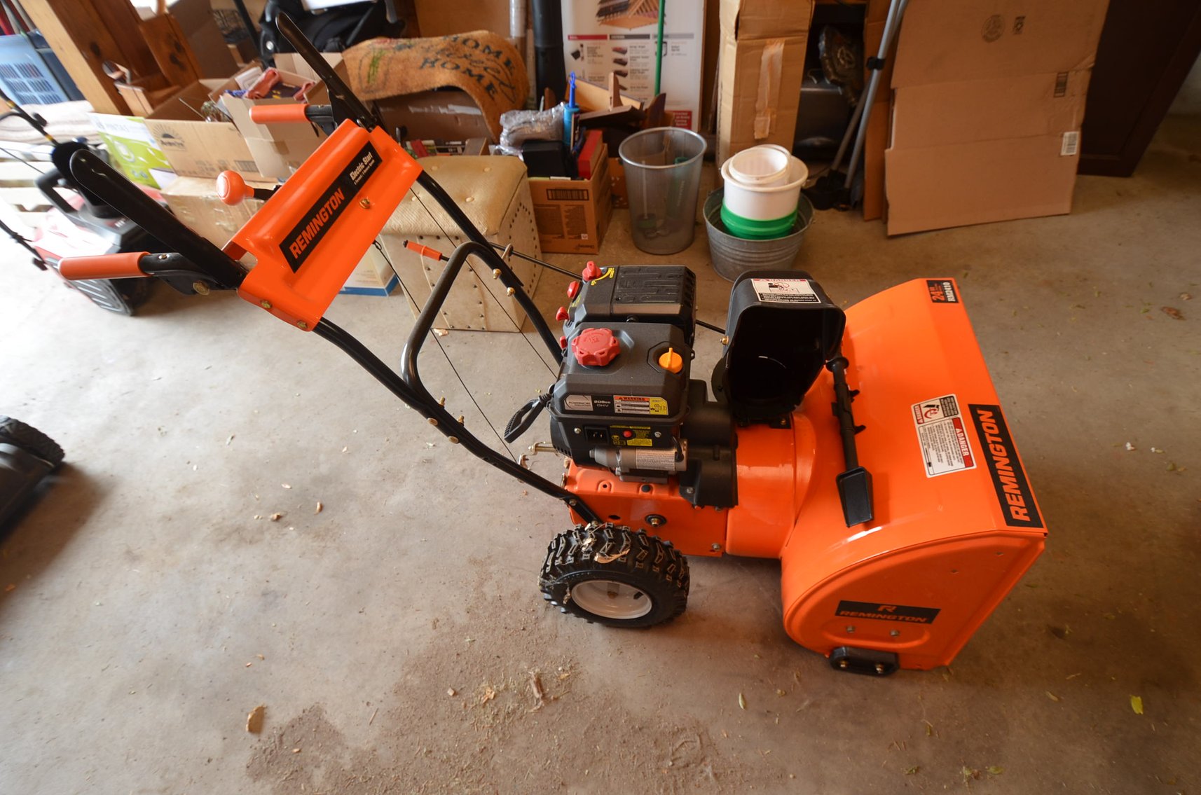 Image for 2007 FORD FOCUS, Z TURN MOWER, LAWN&GARDEN, FURNITURE, HOUSEHOLD, AND MORE - Mondovi, WI