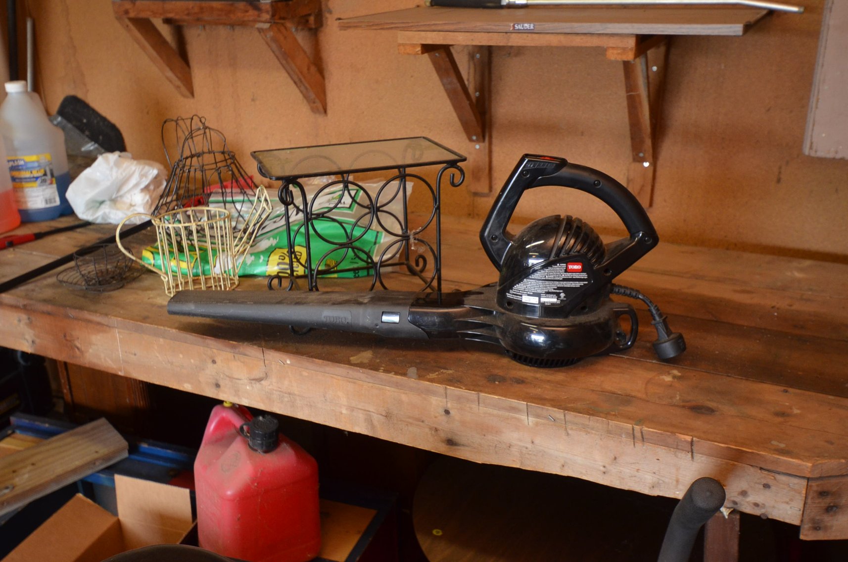 Image for 2007 FORD FOCUS, Z TURN MOWER, LAWN&GARDEN, FURNITURE, HOUSEHOLD, AND MORE - Mondovi, WI