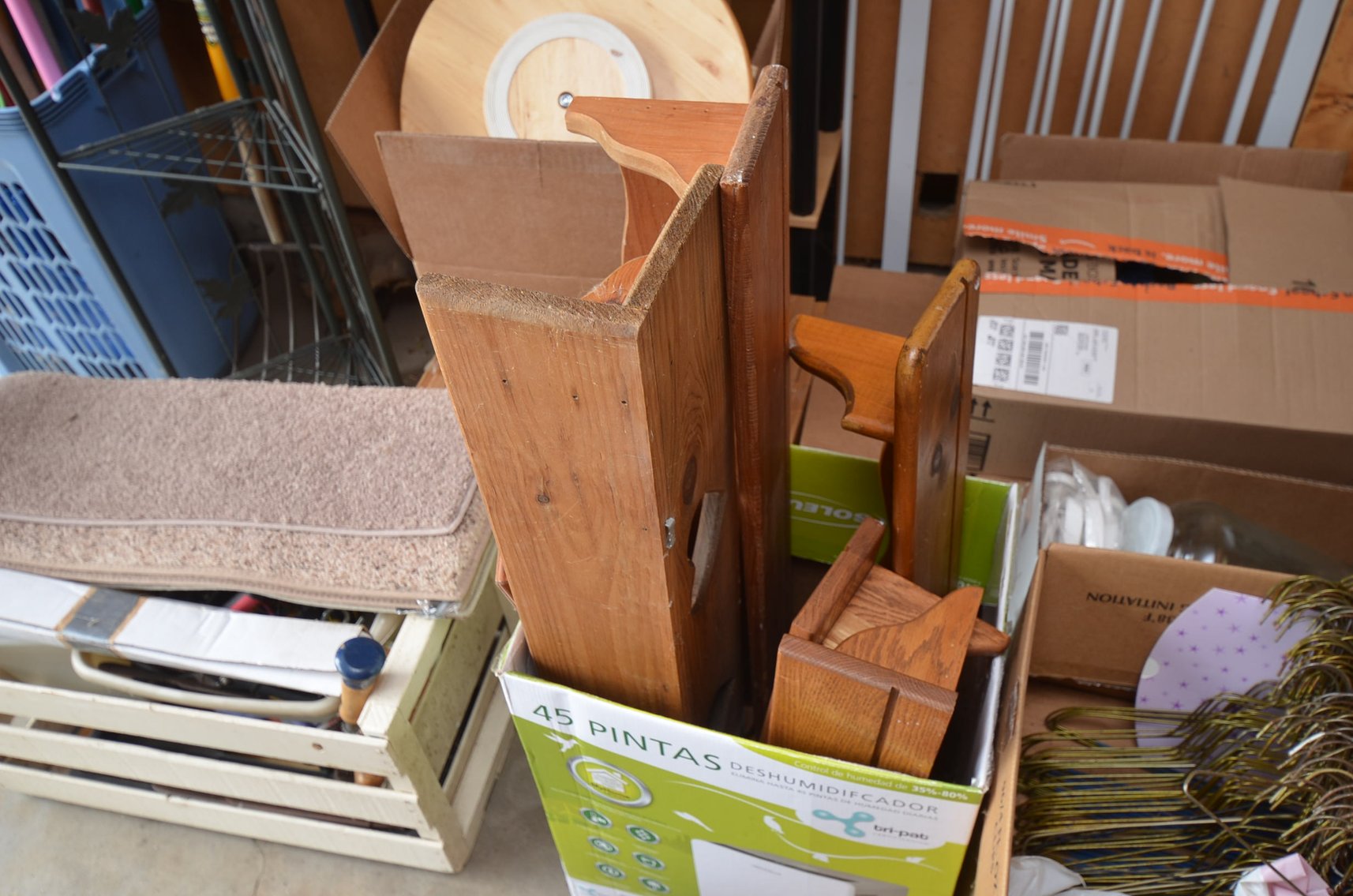 Image for 2007 FORD FOCUS, Z TURN MOWER, LAWN&GARDEN, FURNITURE, HOUSEHOLD, AND MORE - Mondovi, WI