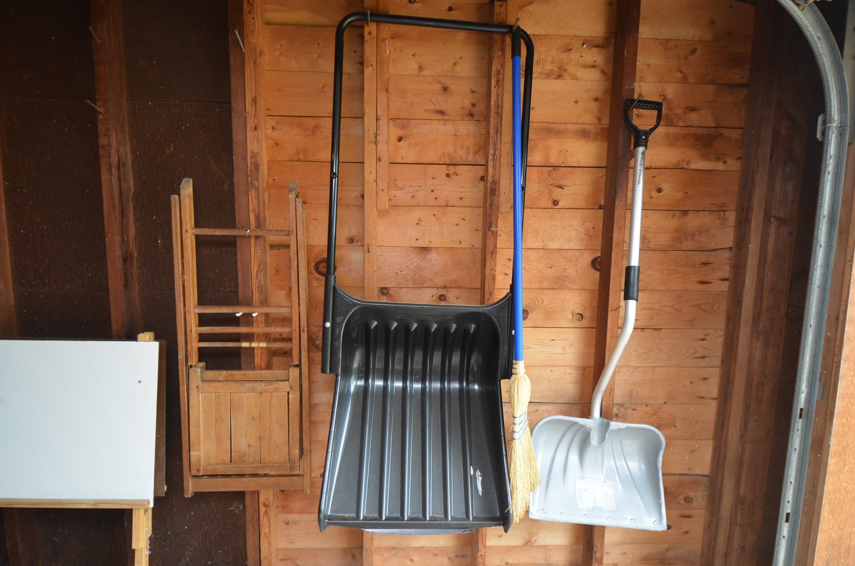 Image for 2007 FORD FOCUS, Z TURN MOWER, LAWN&GARDEN, FURNITURE, HOUSEHOLD, AND MORE - Mondovi, WI