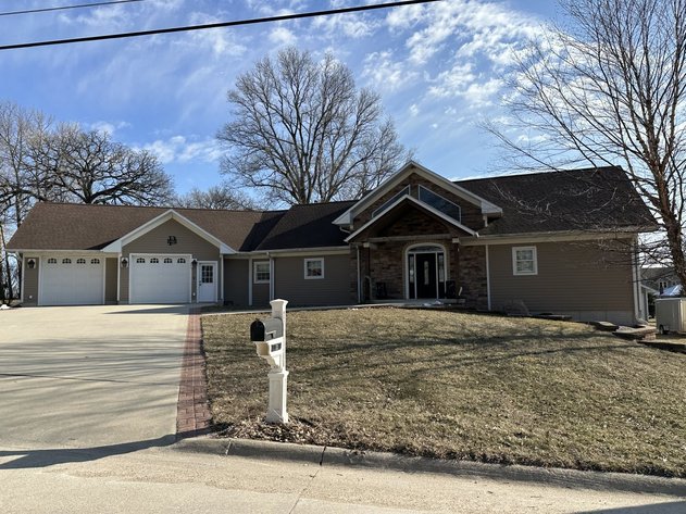 Image for 113 East Ahrens Street, Sac City!