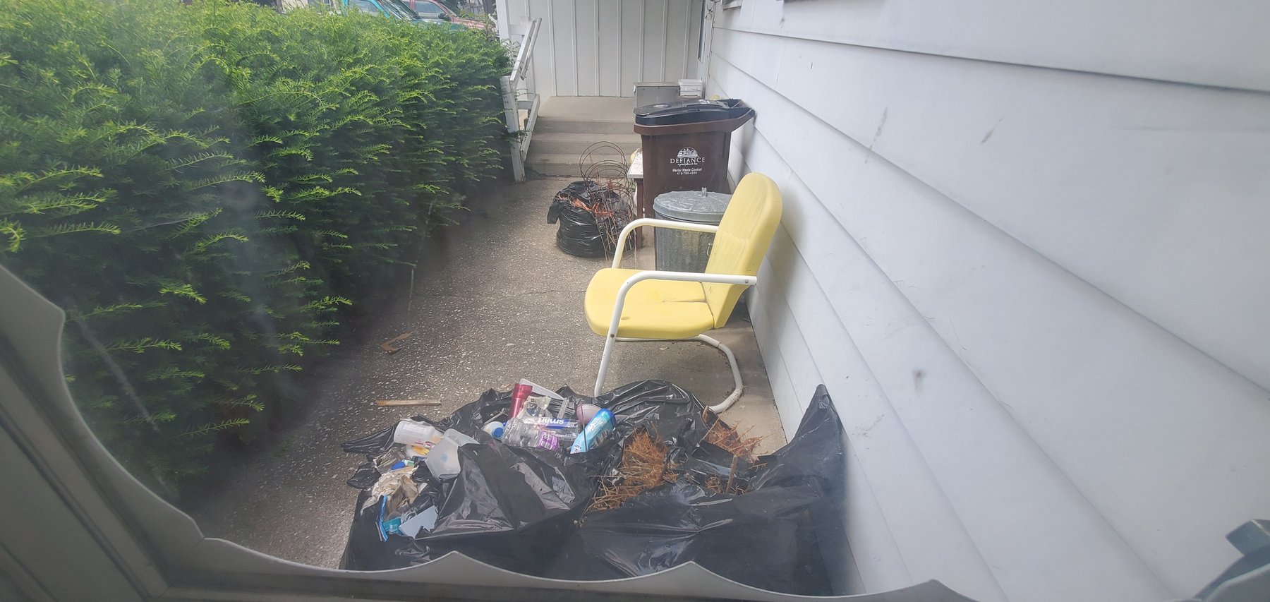 Image for Defiance Entire House Content Liquidation