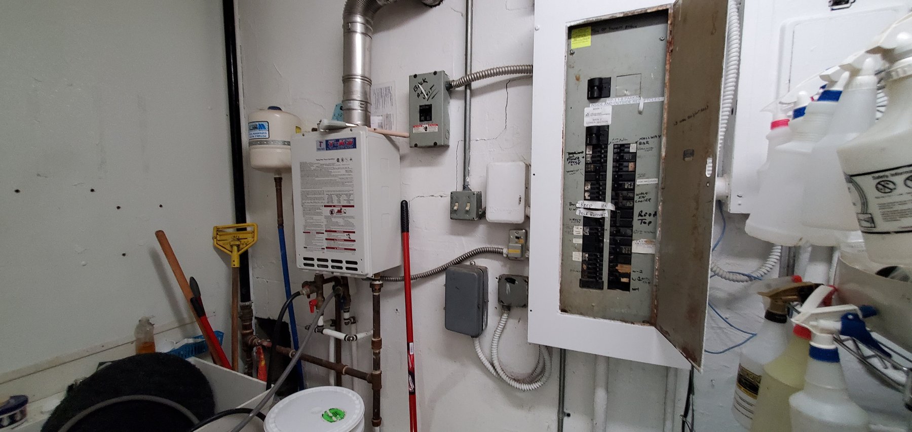 Image for Commercial Building 2022 Woodville Rd, Oregon