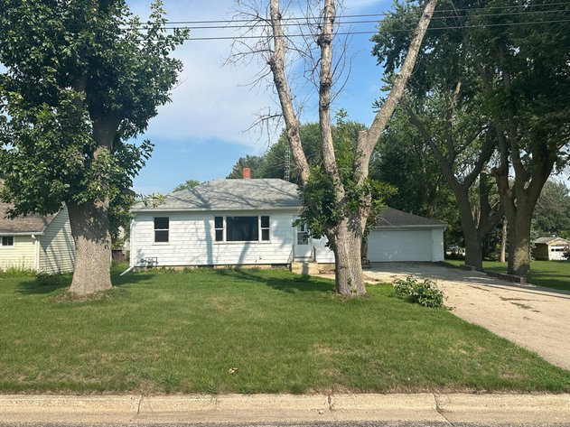 Image for 307 West Main Street, Early!