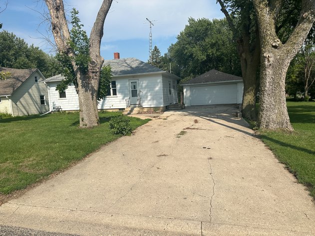 Image for 307 West Main Street, Early!