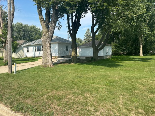 Image for 307 West Main Street, Early!